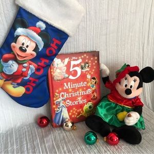 DISNEY Micky & Minnie Christmas short story book Mickey stocking Minnie …
